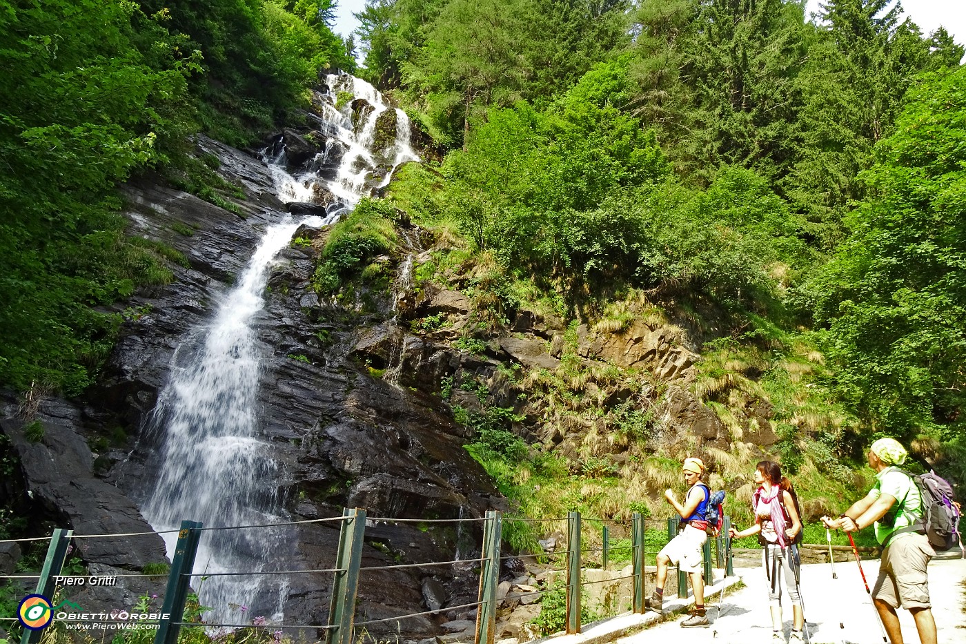 77 Alla cascata di Val Sambuzza.JPG -                                